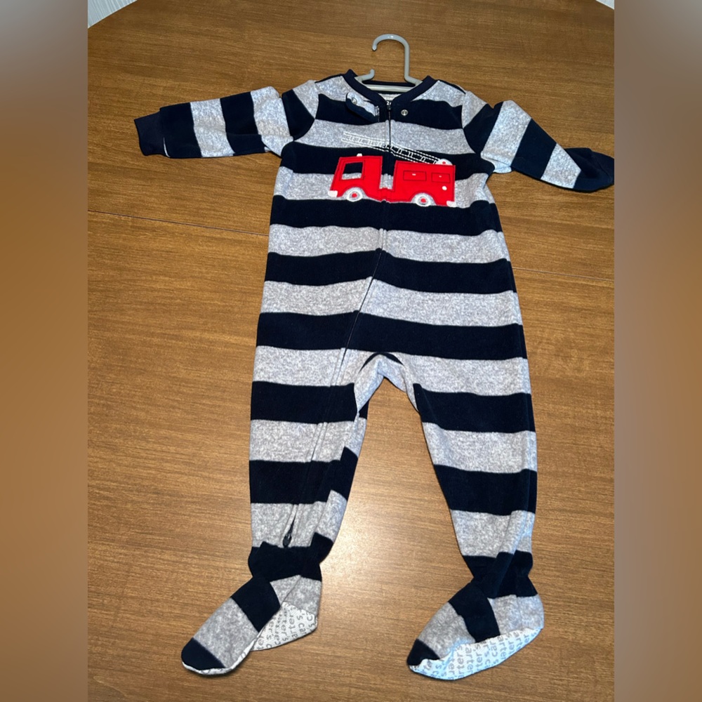 Carter’s Firetruck pjs 12m